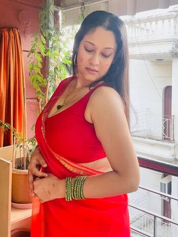 Full leaked Devina bose private photo