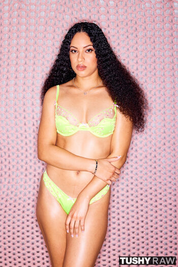 Full leaked Diamond banks private photo