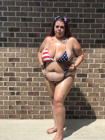 Full leaked Dick gobbler tabby private photo