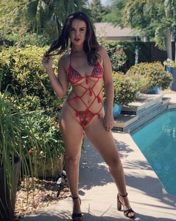 Full leaked Dillon harper private photo