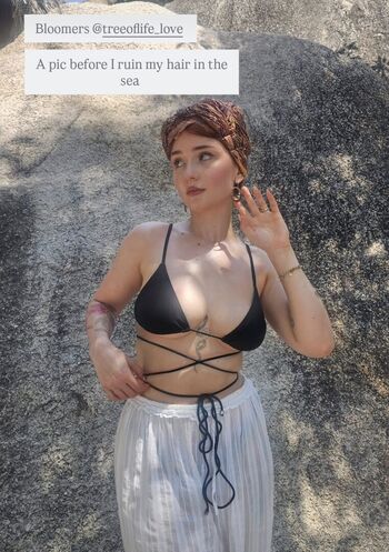 Full leaked Ditsy floral private photo