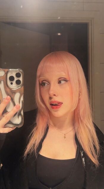 Full leaked Divvity private photo