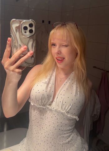 Full leaked Divvity private photo