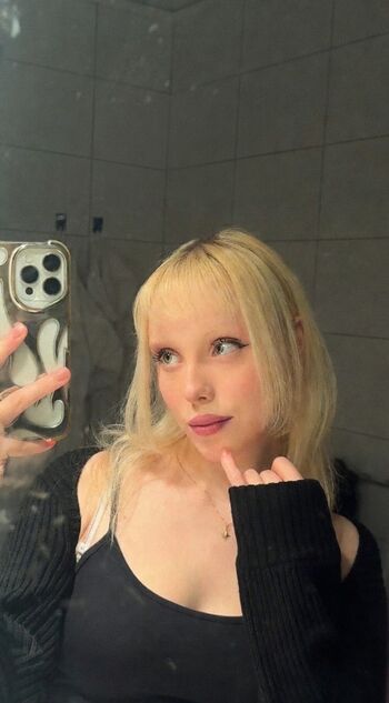 Full leaked Divvity private photo