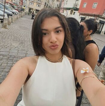 Full leaked Divyansha private photo