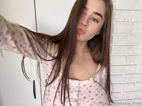 Full leaked Dixie cute private photo