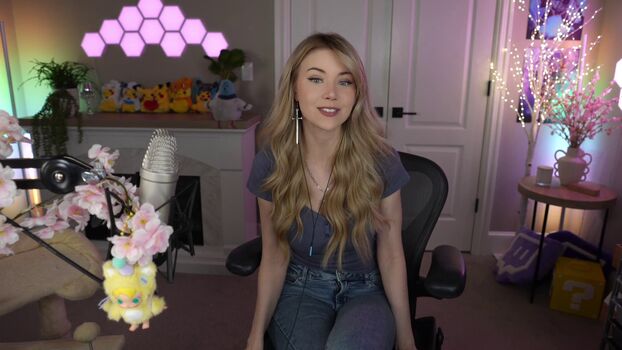 Full leaked Dizzykitten page private photo