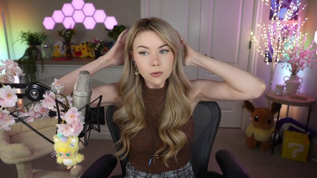 Full leaked Dizzykitten page private photo