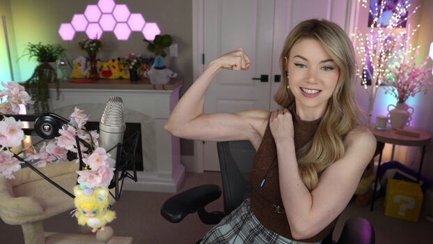 Full leaked Dizzykitten page private photo