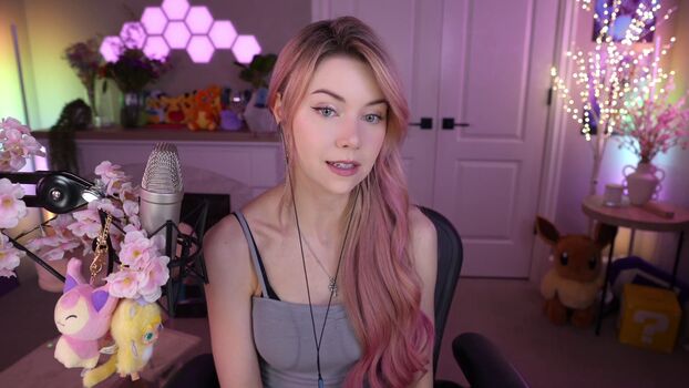 Full leaked Dizzykitten private photo