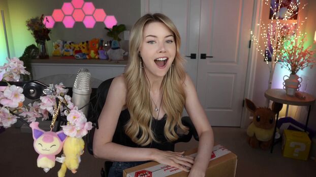 Full leaked Dizzykitten private photo