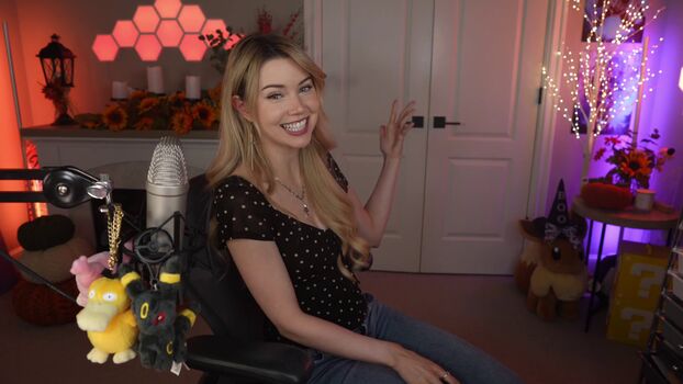 Full leaked Dizzykitten page private photo