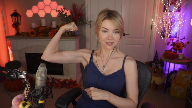 Full leaked Dizzykitten page private photo