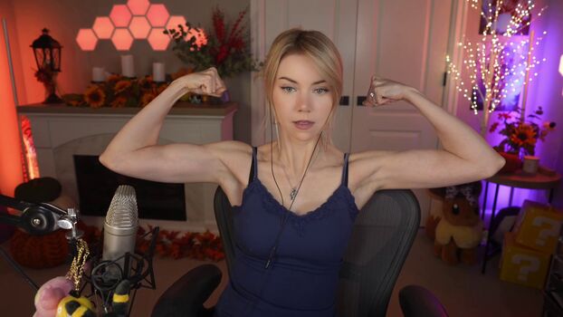Full leaked Dizzykitten page private photo