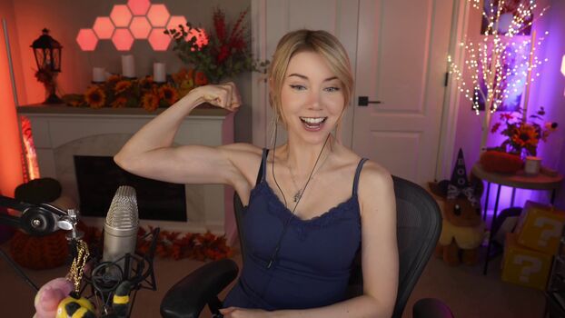 Full leaked Dizzykitten page private photo