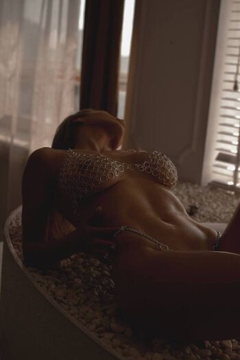 Full leaked Dj aurika page private photo