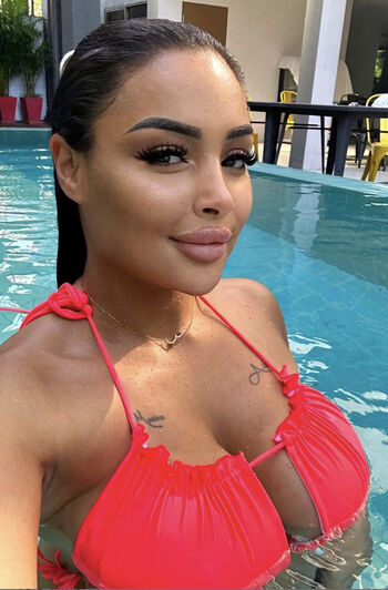 Full leaked Djenamelia private photo