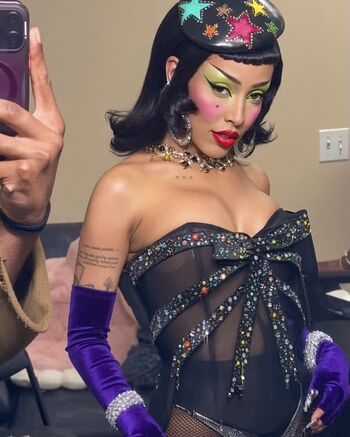Full leaked Doja cat private photo