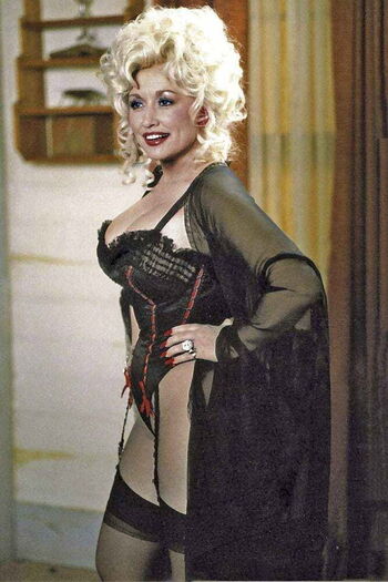 Full leaked Dolly parton private photo