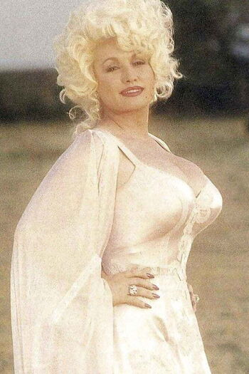 Full leaked Dolly parton private photo