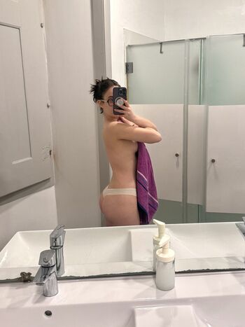 Full leaked Dollylol private photo