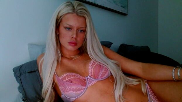 Full leaked Dollyvey private photo