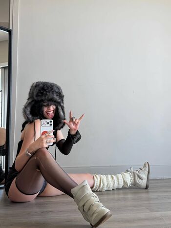 Full leaked Domymommi private photo