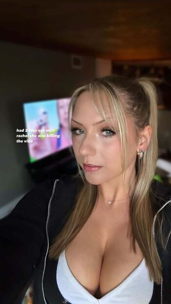 Full leaked Dorixoxo private photo