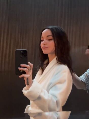 Dove Cameron