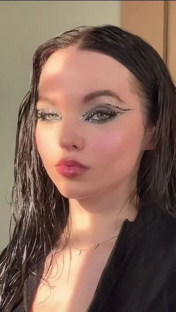 Full leaked Dove cameron page private photo