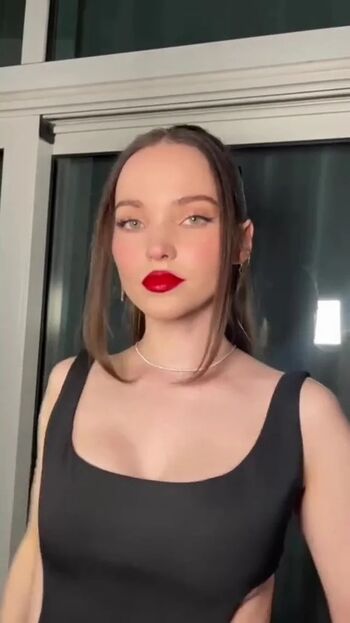 Dove Cameron
