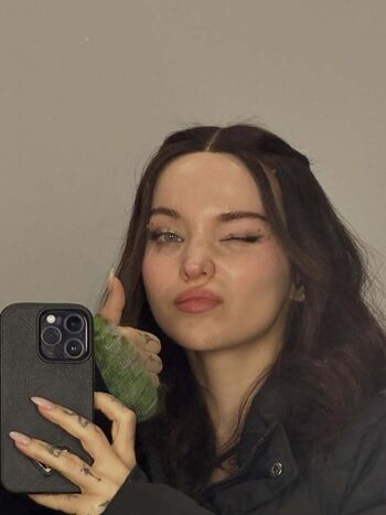 Full leaked Dove cameron page private photo