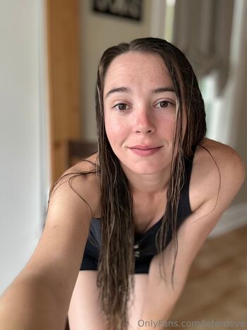 Full leaked Dove wings private photo