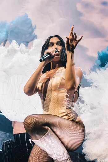 Dua Lipa