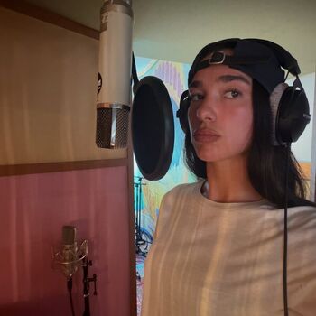 Full leaked Dua lipa page private photo