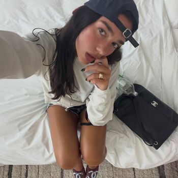 Full leaked Dua lipa page private photo