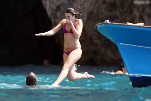 Full leaked Dua lipa private photo