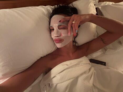 Full leaked Dua lipa private photo