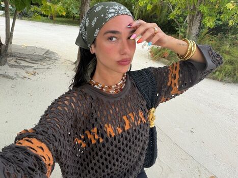 Full leaked Dua lipa private photo