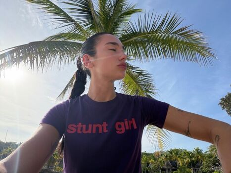 Full leaked Dua lipa private photo