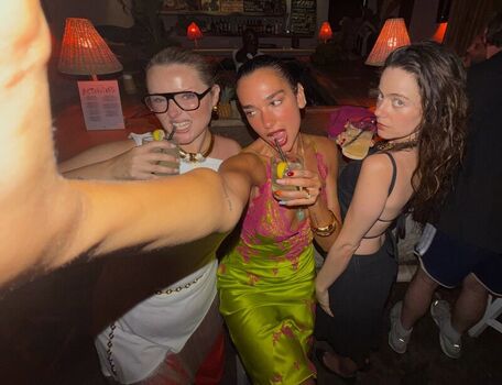Full leaked Dua lipa private photo