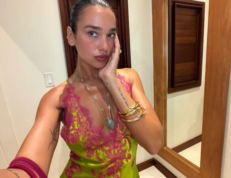 Full leaked Dua lipa private photo