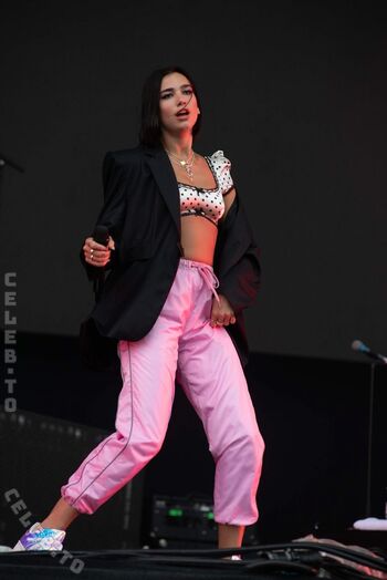Full leaked Dua lipa private photo