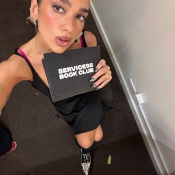 Full leaked Dua lipa private photo