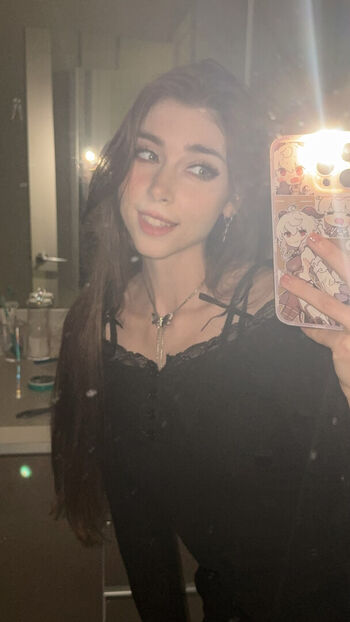 Full leaked Duckie cos  page private photo
