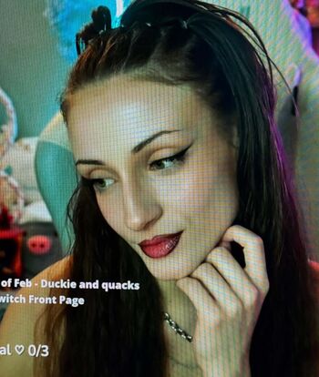 Full leaked Duckiedoll page private photo