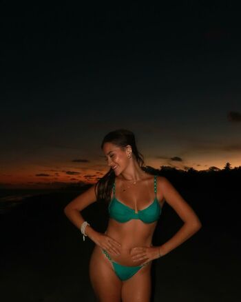 Full leaked Duda wendling private photo