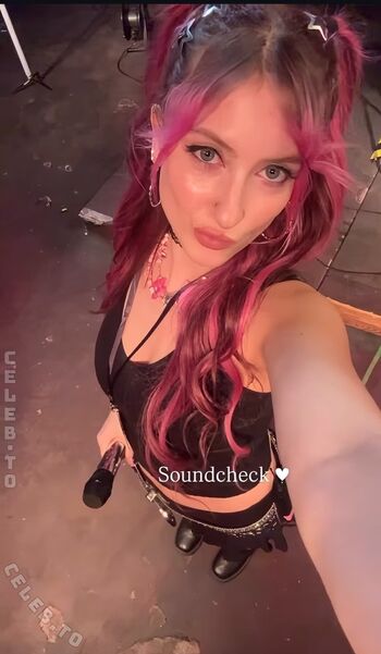 Full leaked Dueja musik private photo