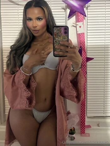 Full leaked Duhitsiris private photo