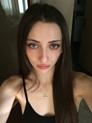 Full leaked Duhmne private photo